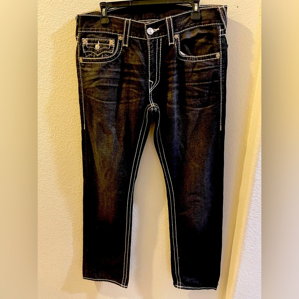 Black True Religion jeans that are in excellent condition